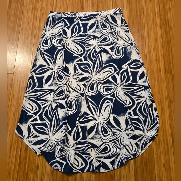 Chico's Dresses & Skirts - NWOT Chicos Floral Skirt